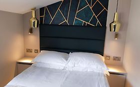 Nox Kensington Aparthotel 4*